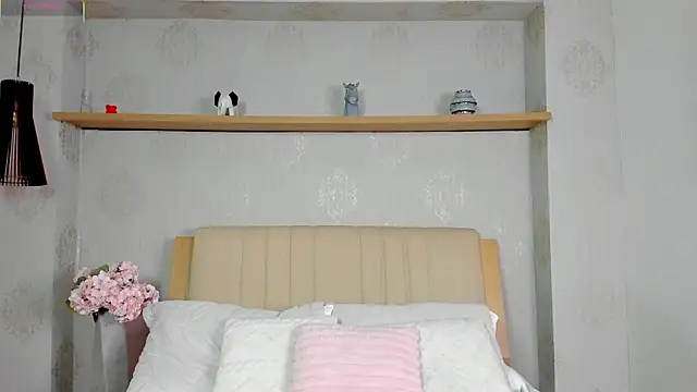 isabella winkler online show from November 6, 2:32 pm