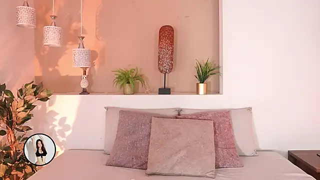 Snapshot of alison222_ chatting on September 15, 7:36 pm alison222 online show from September 15, 7:36 pm