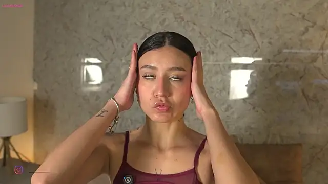 alison222  online show from February 14, 12:27 pm