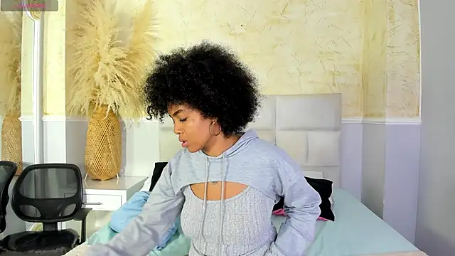 SarahLynn7 online show from February 7, 9:34 pm