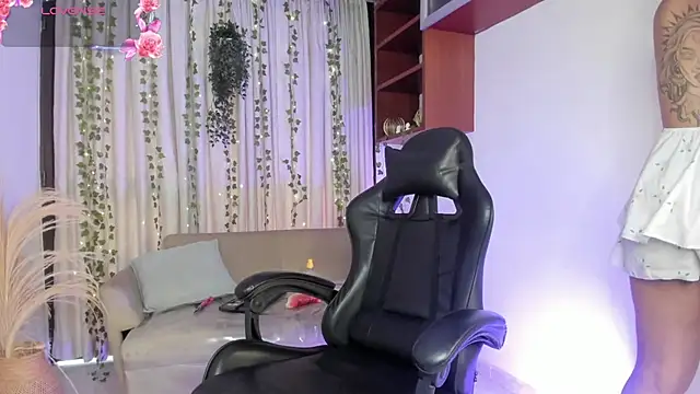 SarahLynn7 online show from November 30, 8:31 pm