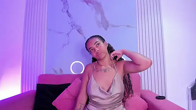 SarahLynn7 online show from March 12, 1:33 am