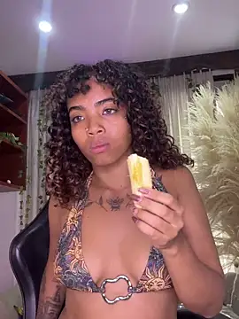 SarahLynn7 online show from March 18, 7:15 pm