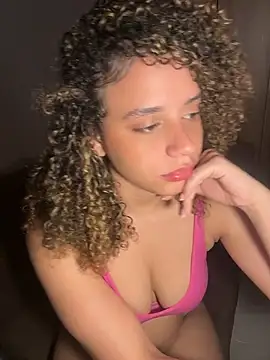 Snapshot of KittyTwerk_2 chatting on May 29, 6:14 pm KittyTwerk 2 online show from May 29, 6:14 pm