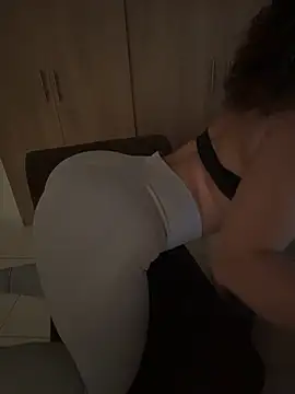 KittyTwerk 2 online show from April 10, 2:24 pm