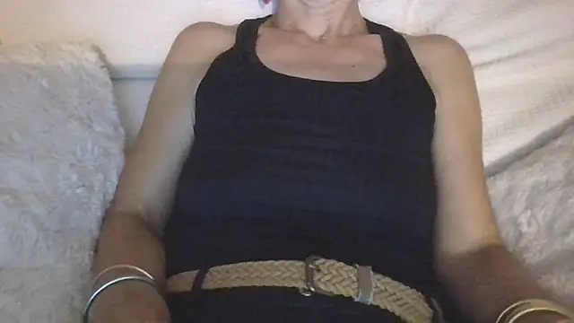 Snapshot of Valentinette chatting on July 9, 9:25 pm Valentinette online show from July 9, 9:25 pm
