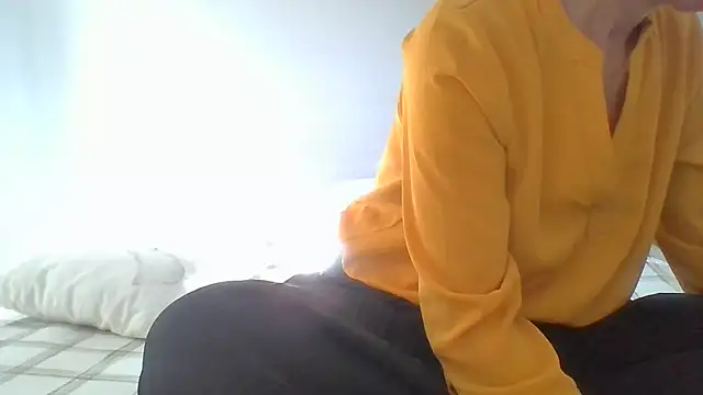 Valentinette online show from November 9, 1:26 pm