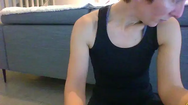 Valentinette online show from December 1, 8:26 am