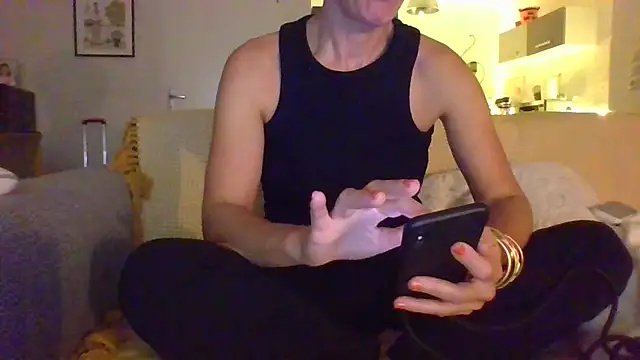 Valentinette online show from November 11, 8:14 pm