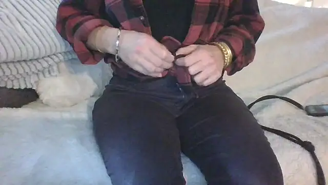 Valentinette online show from February 10, 10:58 am