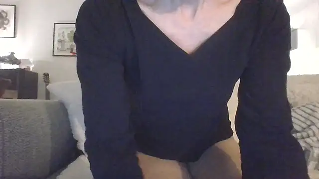 Valentinette online show from February 27, 8:30 pm