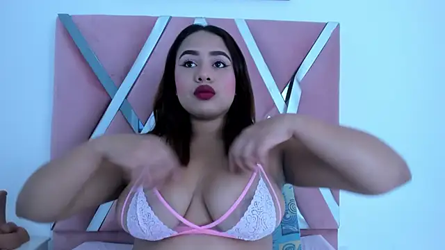 Snapshot of Vero_Mendoza chatting on September 18, 8:01 pm Vero Mendoza online show from September 18, 8:01 pm