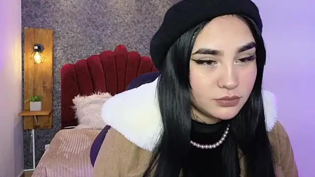 Snapshot of elaia_muller_ chatting on November 26, 3:28 am elaia muller online show from November 26, 3:28 am