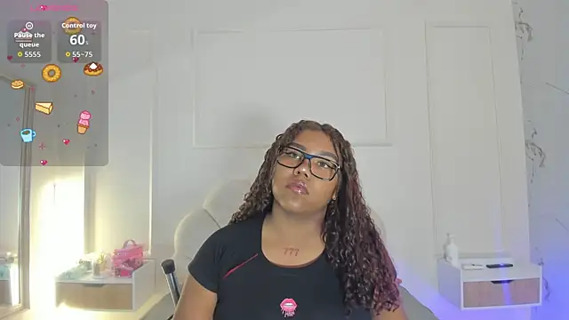 Candaceoweens online show from May 29, 3:34 am