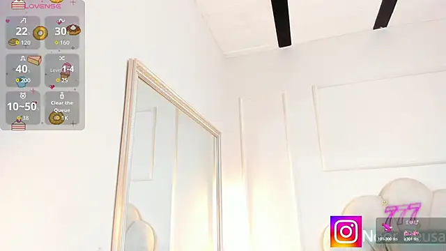 Candaceoweens online show from April 28, 3:44 am