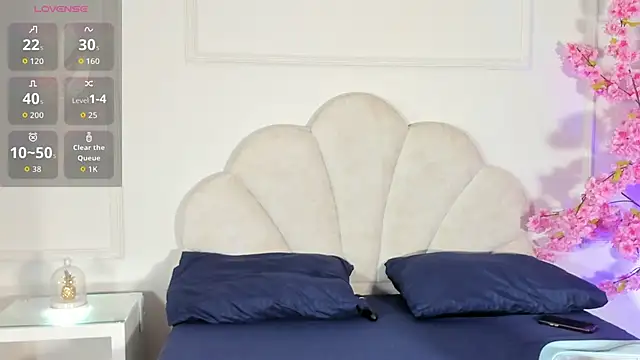 Candaceoweens online show from October 13, 3:52 am