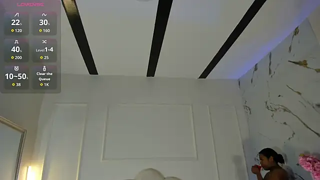 Candaceoweens online show from November 22, 3:38 am