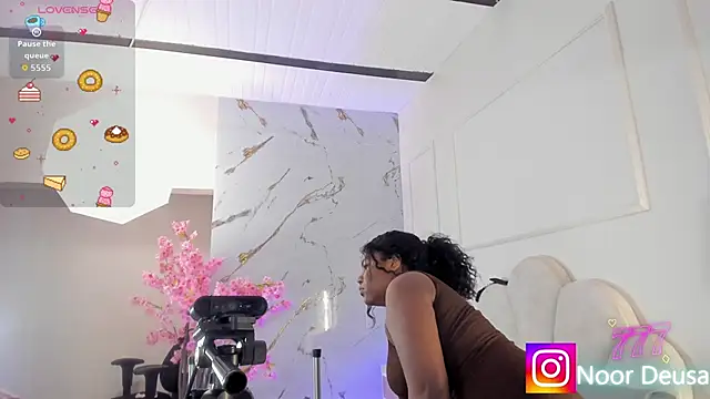 Candaceoweens online show from April 5, 3:46 am