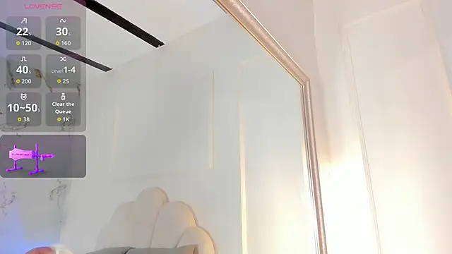 Candaceoweens online show from December 21, 3:41 am