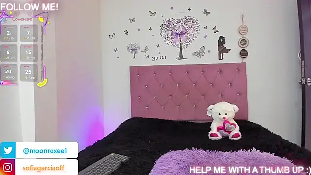 Moonroxe  online show from September 23, 2:35 pm
