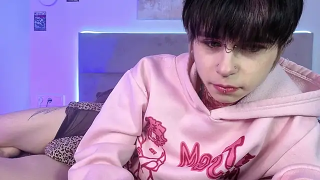 Snapshot of Alex_Vallley chatting on February 6, 11:01 pm Alex Vallley online show from February 6, 11:01 pm