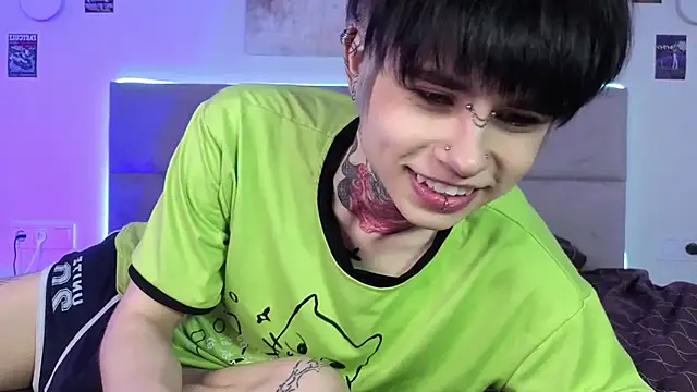 Snapshot of Alex_Vallley chatting on February 21, 11:18 pm Alex Vallley online show from February 21, 11:18 pm