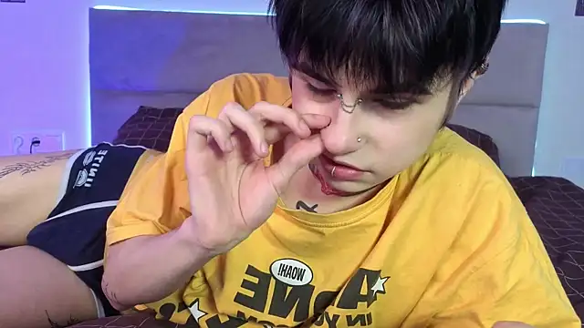 Alex Vallley online show from December 18, 11:08 pm