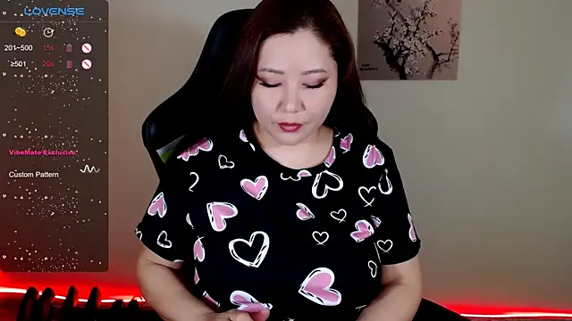 LisaAsianFlower online show from April 17, 3:31 am