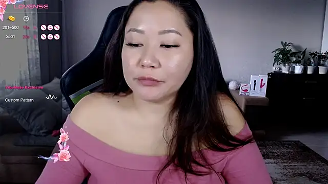 Snapshot of LisaAsianFlower chatting on September 20, 9:36 am LisaAsianFlower online show from September 20, 9:36 am