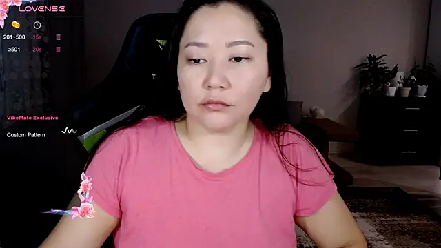 Snapshot of LisaAsianFlower chatting on October 10, 12:55 am LisaAsianFlower online show from October 10, 12:55 am