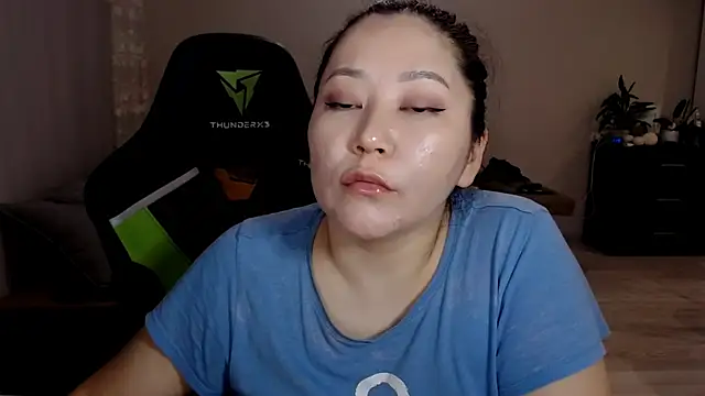 Snapshot of LisaAsianFlower chatting on March 20, 2:42 pm LisaAsianFlower online show from March 20, 2:42 pm
