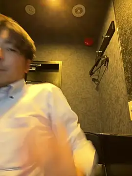 waka3232 online show from May 8, 11:03 am