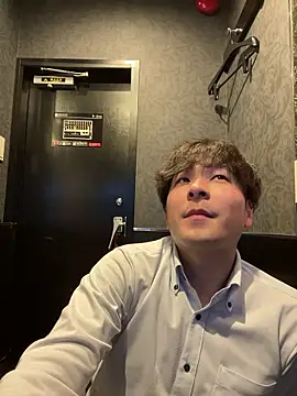 waka3232 online show from March 6, 11:05 am