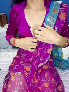 Cute-Zarina online show from November 8, 4:32 pm