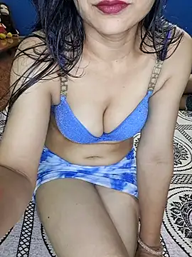 Snapshot of Cute-Zarina chatting on October 4, 5:47 pm Cute-Zarina online show from October 4, 5:47 pm