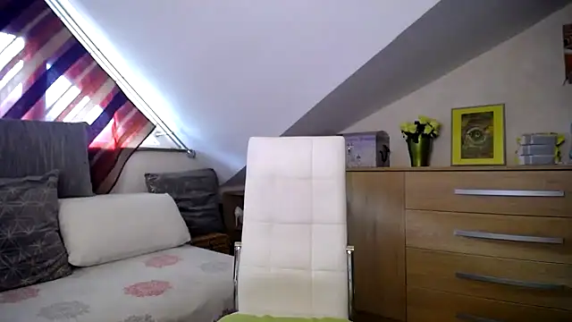 Snapshot of Kathylovexxx chatting on June 15, 3:44 pm Kathylovexxx online show from June 15, 3:44 pm