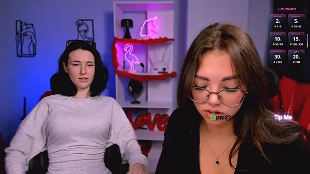 Snapshot of kiki_swan chatting on March 21, 11:12 am kiki swan online show from March 21, 11:12 am