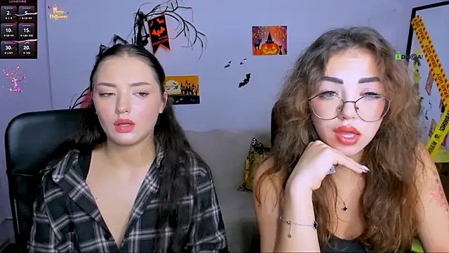 Snapshot of kiki_swan chatting on October 27, 2:40 pm kiki swan online show from October 27, 2:40 pm