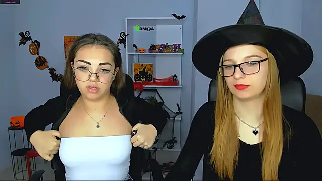 Snapshot of kiki_swan chatting on October 31, 7:16 am kiki swan online show from October 31, 7:16 am