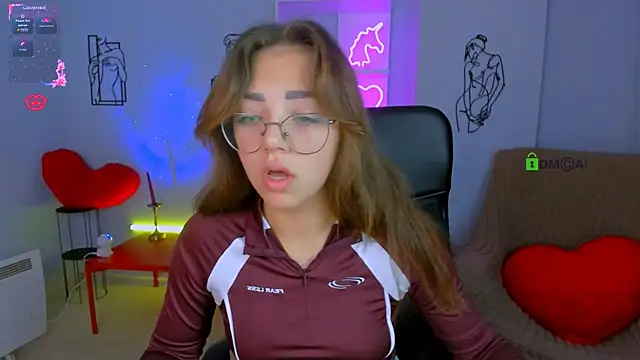 Snapshot of kiki_swan chatting on October 16, 5:49 am kiki swan online show from October 16, 5:49 am