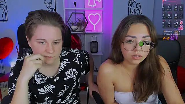 Snapshot of kiki_swan chatting on September 20, 7:57 am kiki swan online show from September 20, 7:57 am