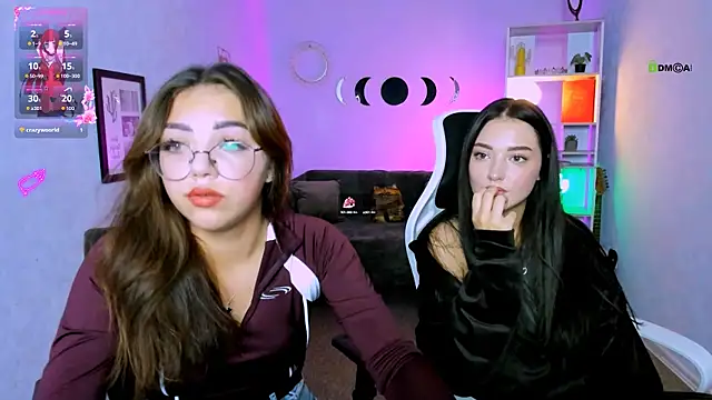 Snapshot of kiki_swan chatting on September 22, 12:33 pm kiki swan online show from September 22, 12:33 pm