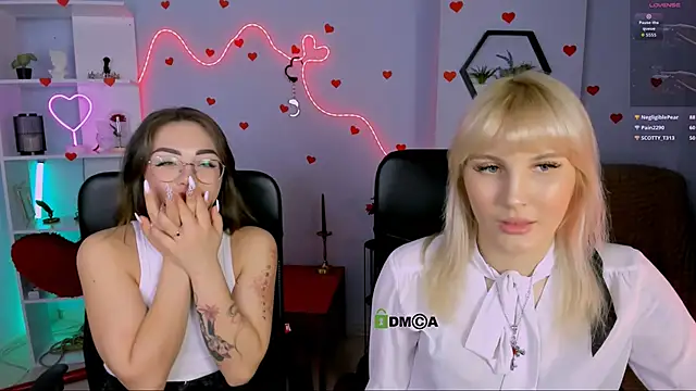 kiki swan online show from April 15, 8:20 pm