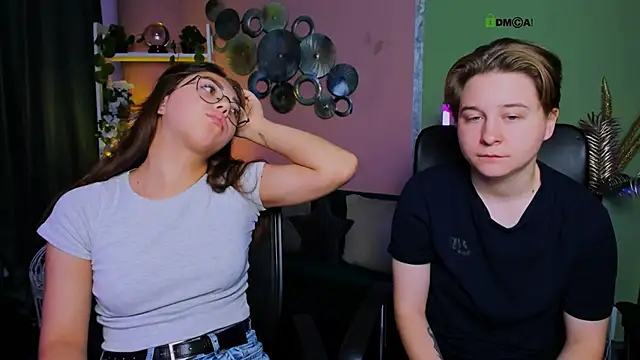 Snapshot of kiki_swan chatting on October 17, 5:55 am kiki swan online show from October 17, 5:55 am