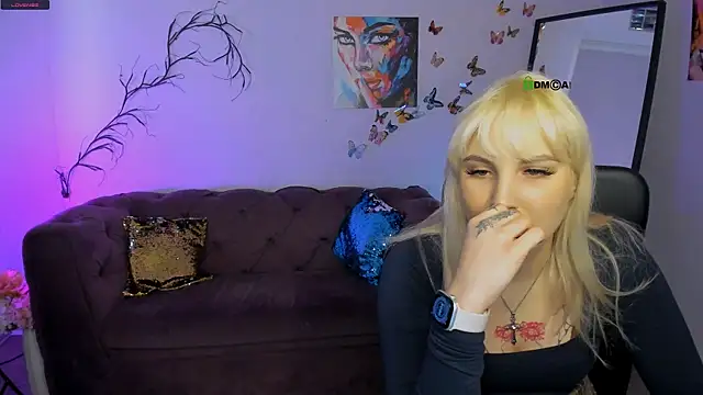 kiki swan online show from January 12, 7:04 am