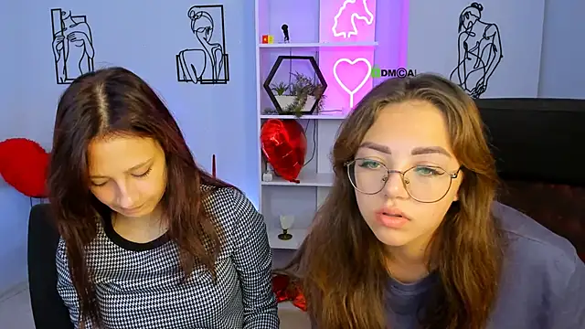 Snapshot of kiki_swan chatting on September 10, 5:50 am kiki swan online show from September 10, 5:50 am