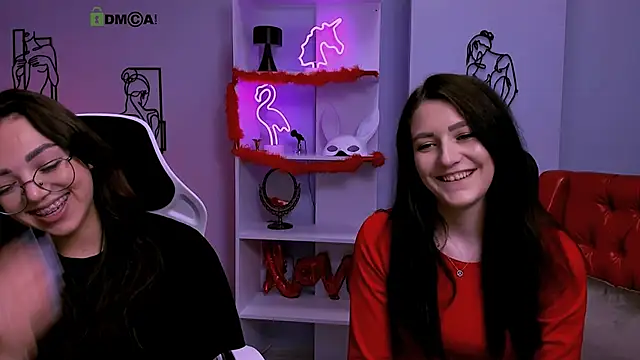 Snapshot of kiki_swan chatting on March 12, 8:20 pm kiki swan online show from March 12, 8:20 pm