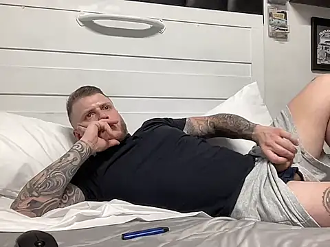 Snapshot of Thegreatwhitepipe chatting on September 25, 1:44 am Thegreatwhitepipe online show from September 25, 1:44 am