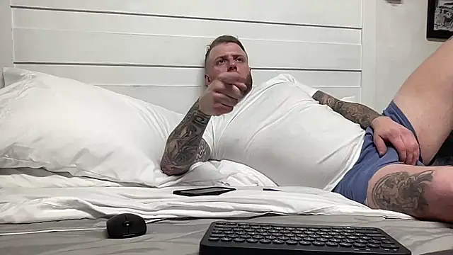 Snapshot of Thegreatwhitepipe chatting on September 23, 12:12 pm Thegreatwhitepipe online show from September 23, 12:12 pm