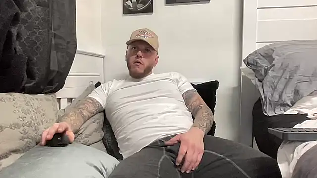 Snapshot of Thegreatwhitepipe chatting on November 6, 11:25 am Thegreatwhitepipe online show from November 6, 11:25 am